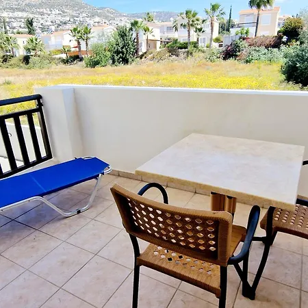 B103 Vanessa Lovely Пейя